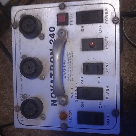 Novatron 240 - Picture 2 of 3